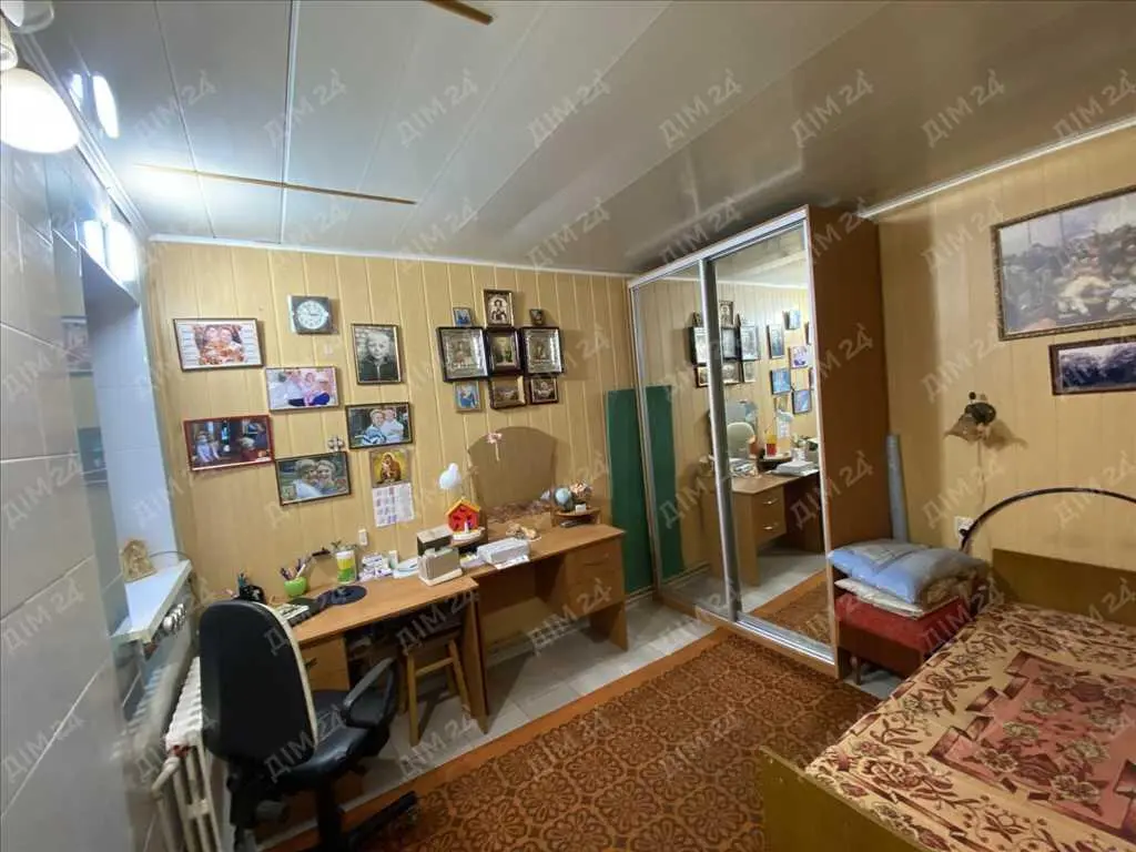 Частина будинку в центрі міста!