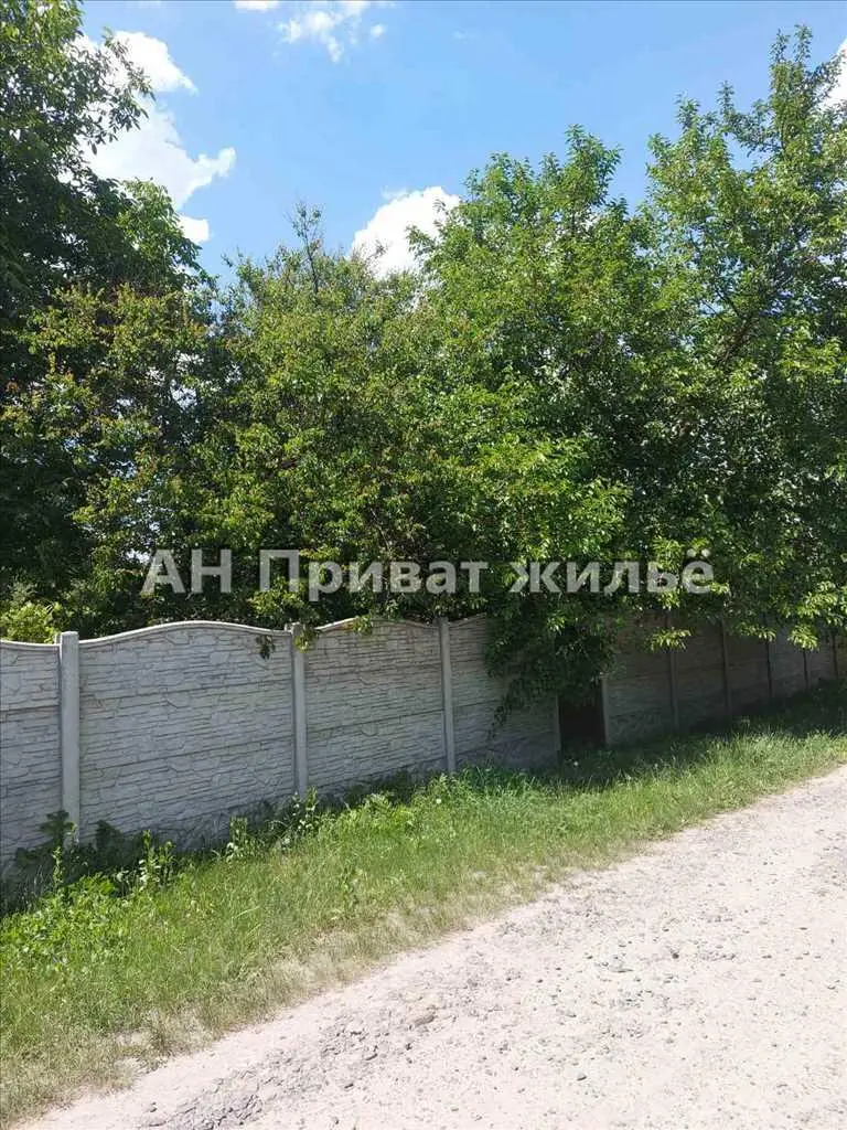 Крутезна земельна ділянка 16 соток з комунікаціями. 