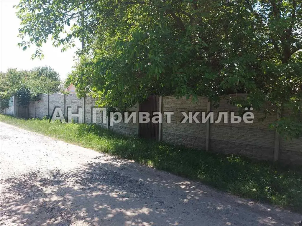 Крутезна земельна ділянка 16 соток з комунікаціями. 