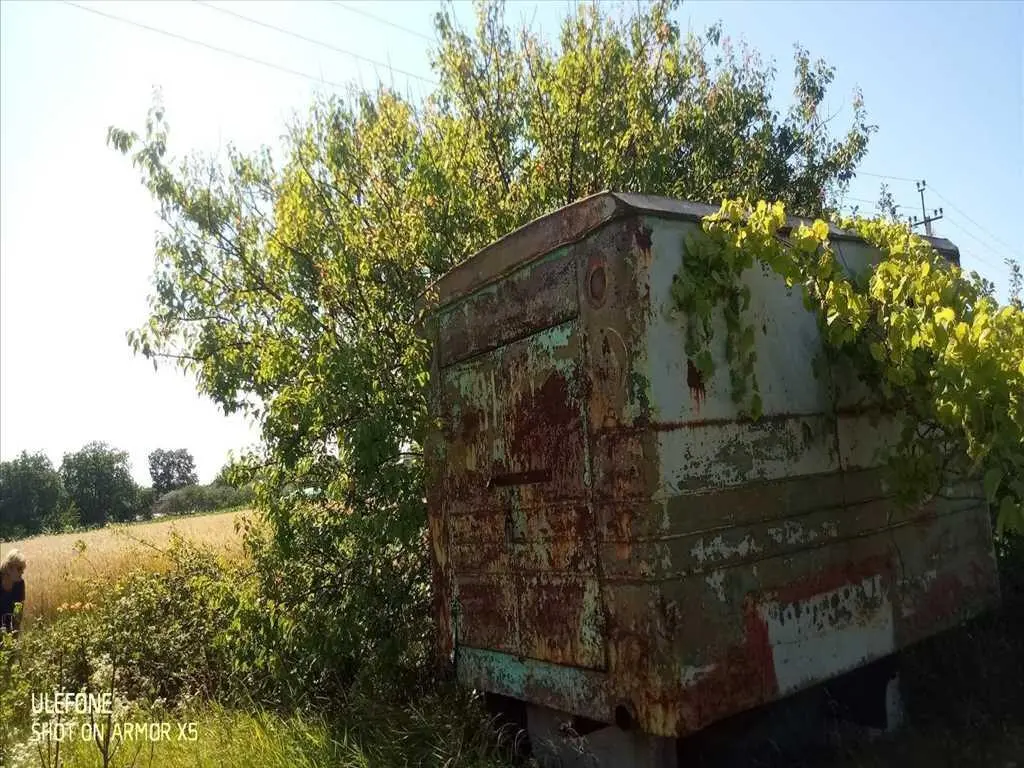 Земельна ділянка поруч з містом у с. Мачухи.