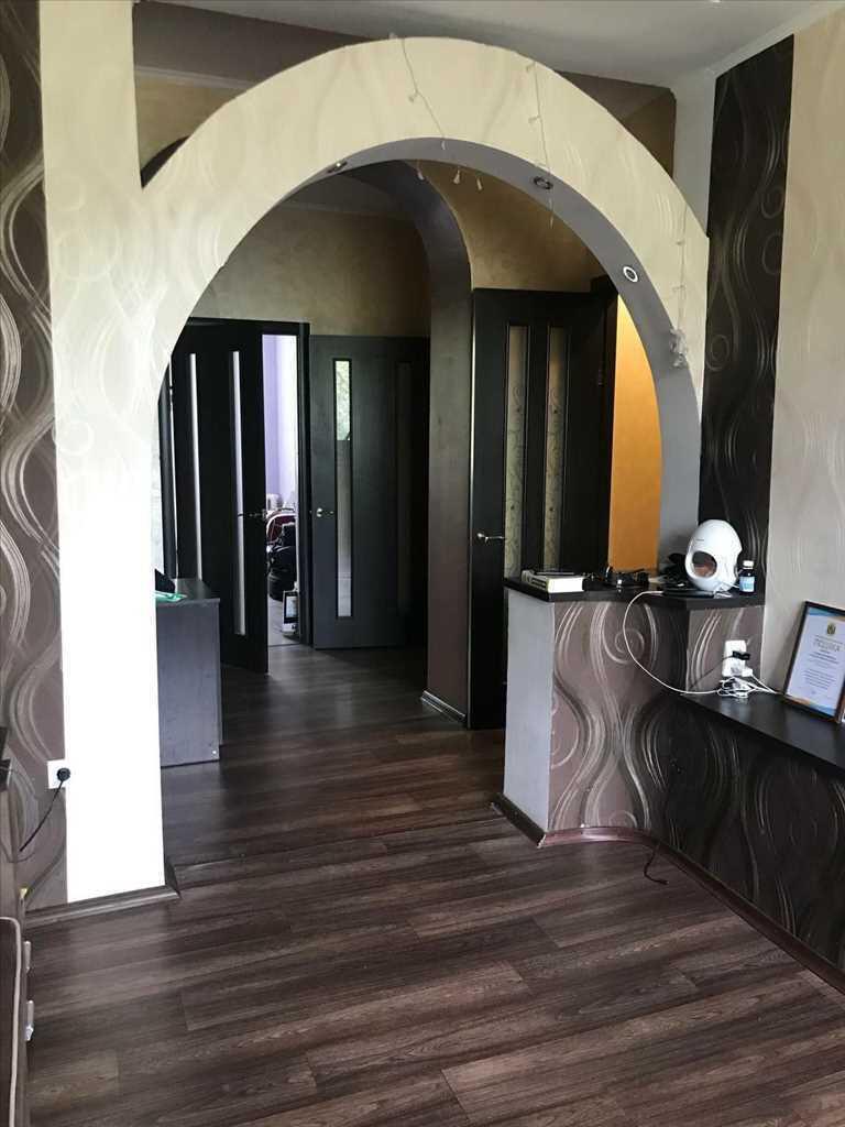 3-кімнатна сталінка в центральній частині міста