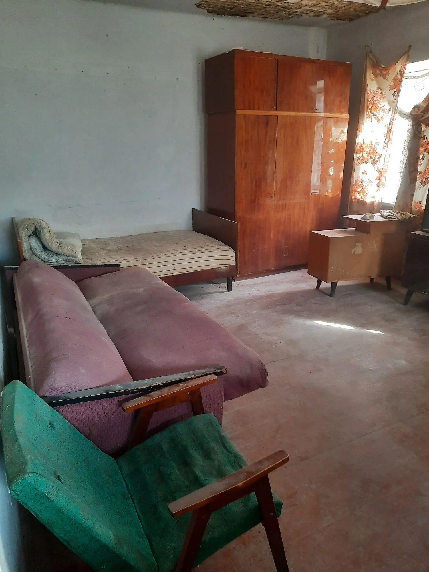 Окремий будинок поблизу міста  Полтава!