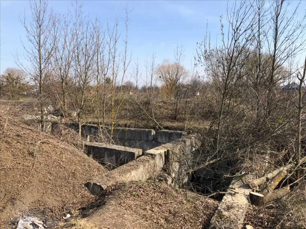 Чудова ділянка в 13 км від міста.