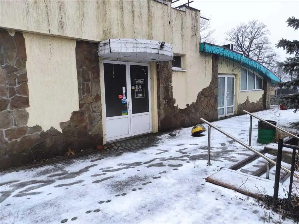 Продаж нежитлового приміщення в с.Копили, траса Київ- Харків!