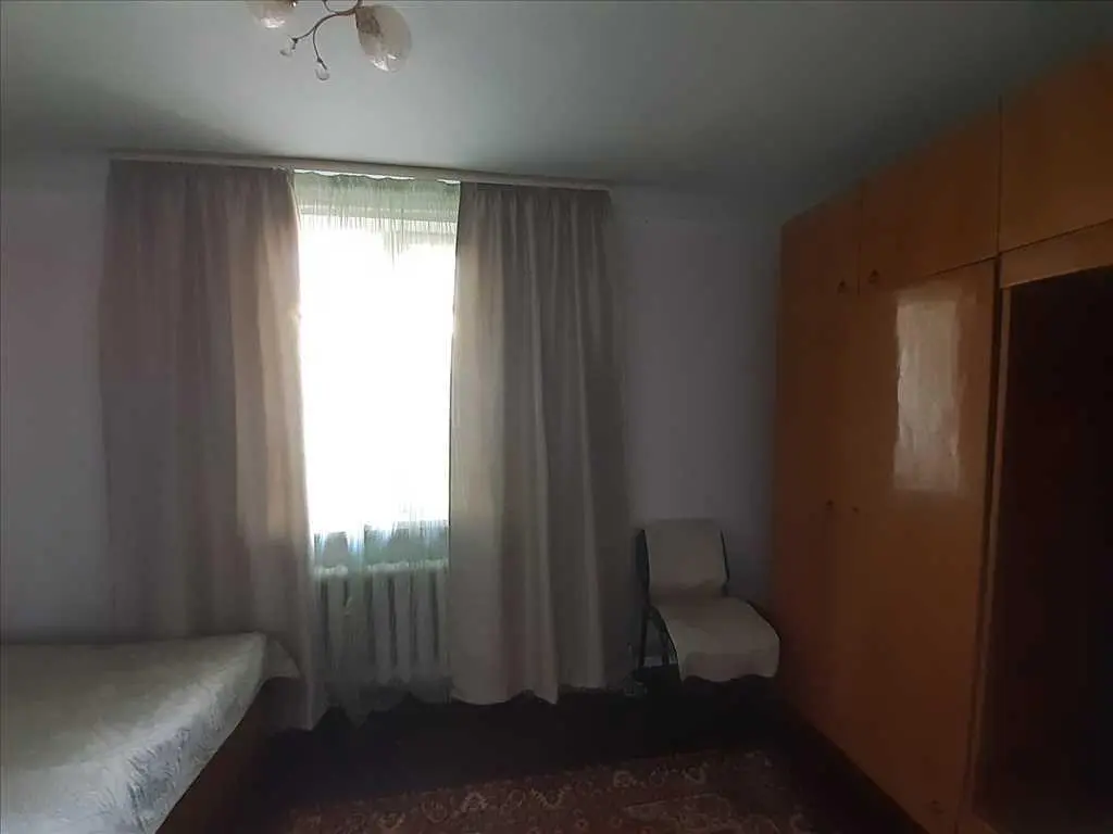 Двокімнатна квартира в центральній частині міста.