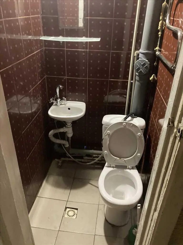 Двокімнатна квартира в центральній частині міста.