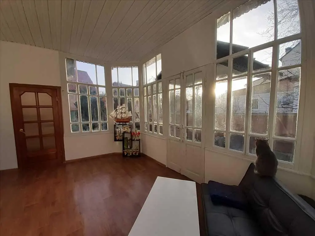 Атмосферна частина будинку в серці міста.