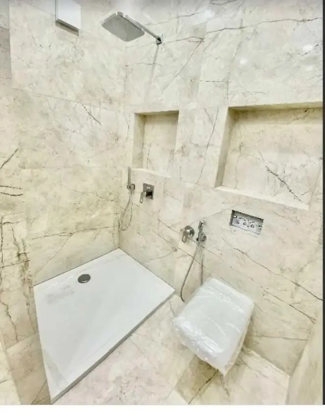 Квартира в будинку люкс класу!