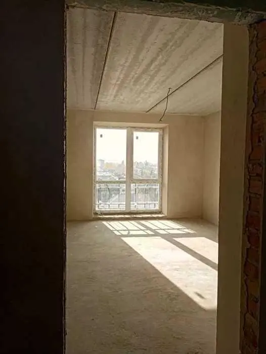 Трикімнатна квартира в новобудові.