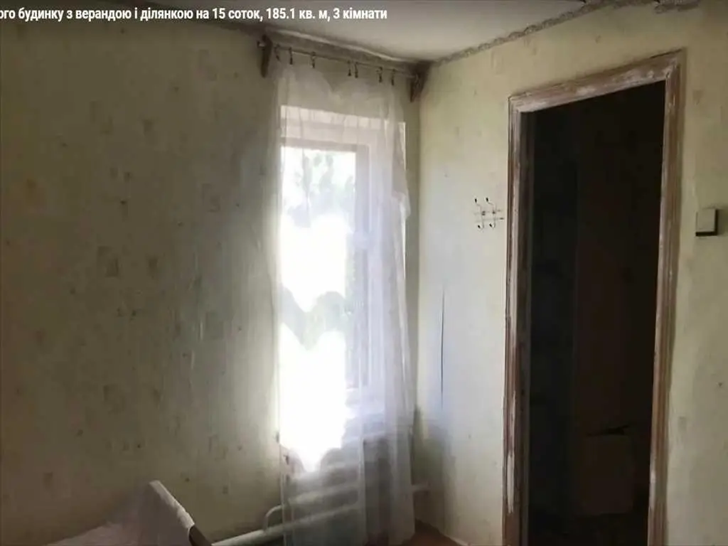 Окремий  будинок у передмісті Полтави. 