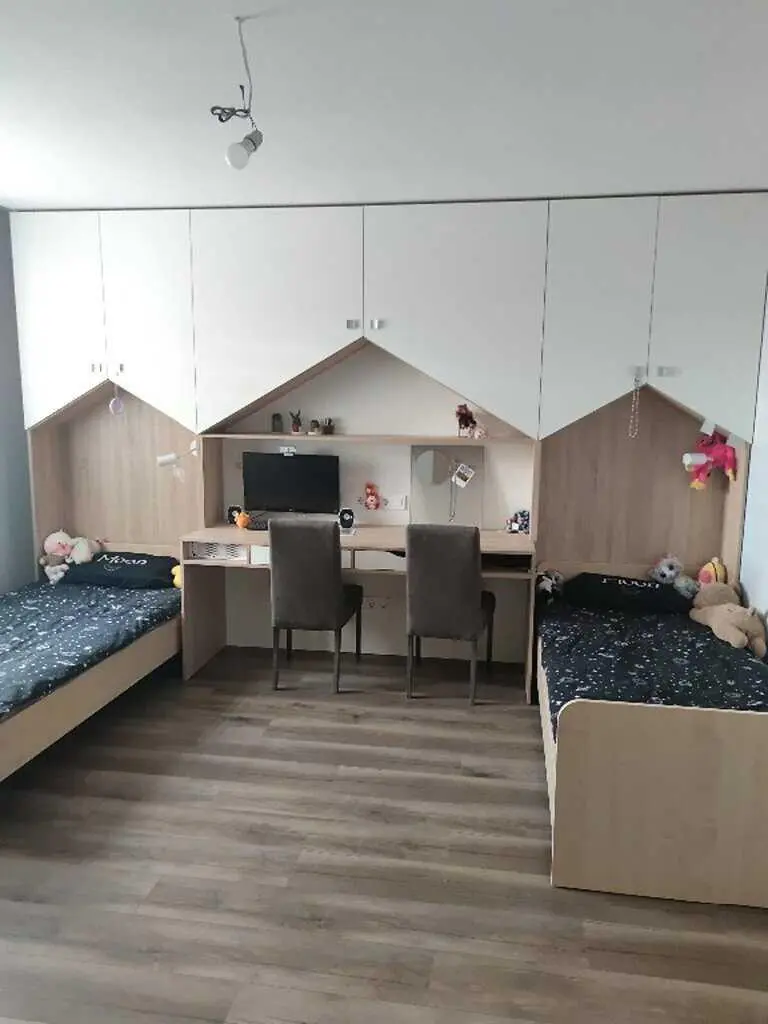 Дворівнева квартира для щасливої родини! 