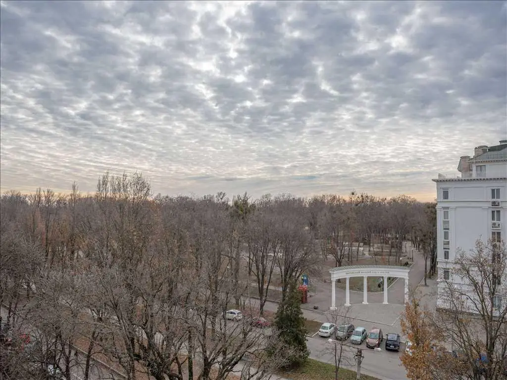 Квартира з неперевершеним видом в будинку клубного типу! 