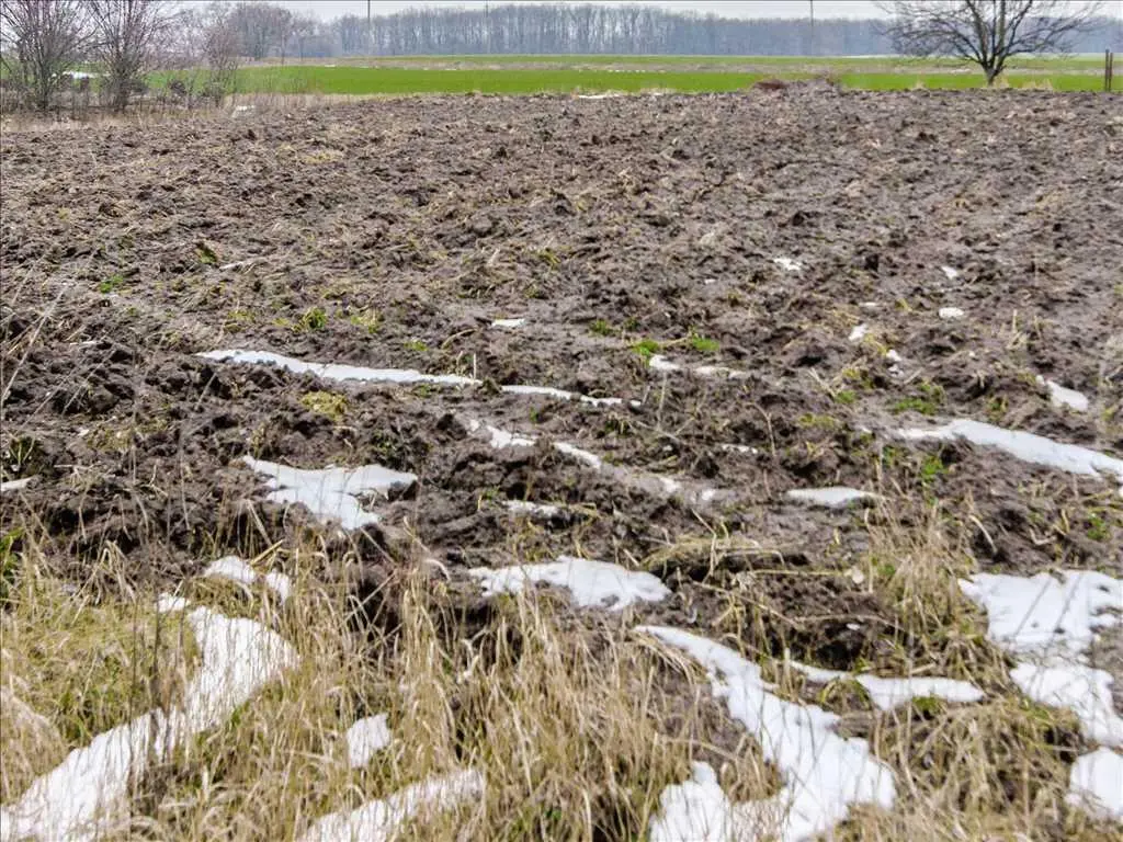 Земельна ділянка в мальовничому місці!