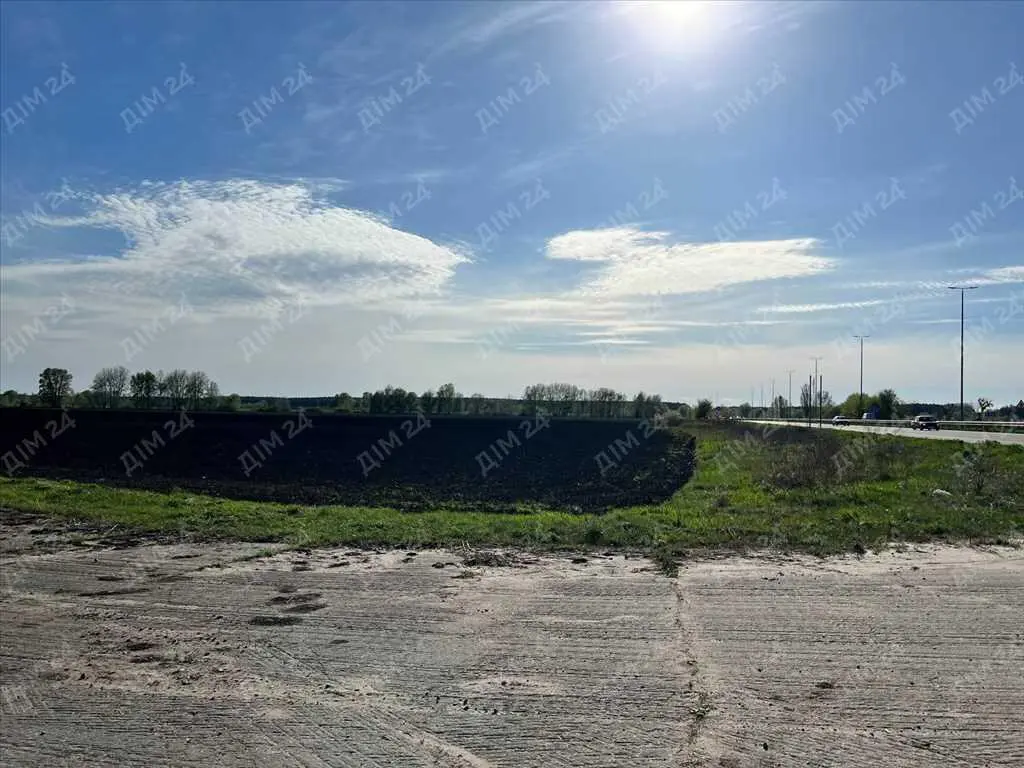 Ділянка 6 га вздовж траси Київ - Харків
