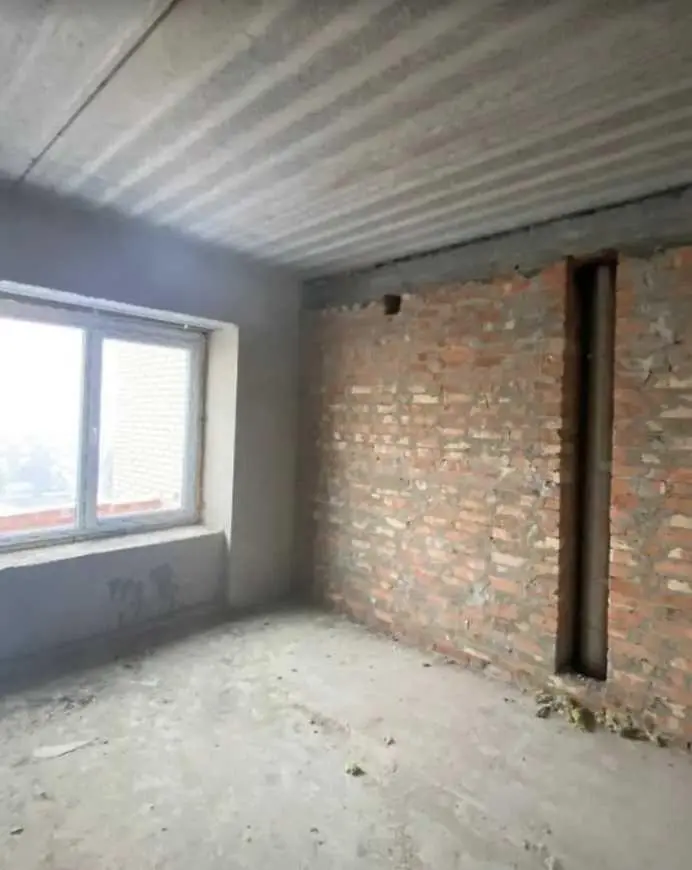 Зданий будинок в зручному місці! 