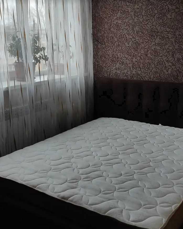 Двокімнатна квартира неподалік Київської площі (Зигіна)