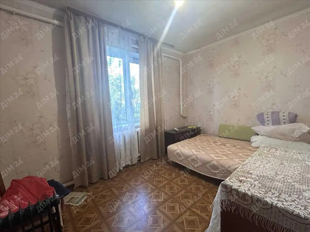 

Будинок із земельною ділянкою 1 га, неподалік від міста Решетилівка