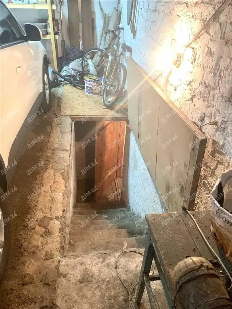 

Будинок із земельною ділянкою 1 га, неподалік від міста Решетилівка