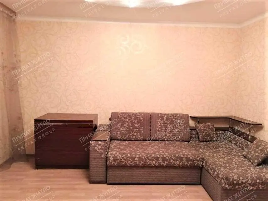 Двокімнатна квартира на Подолі!