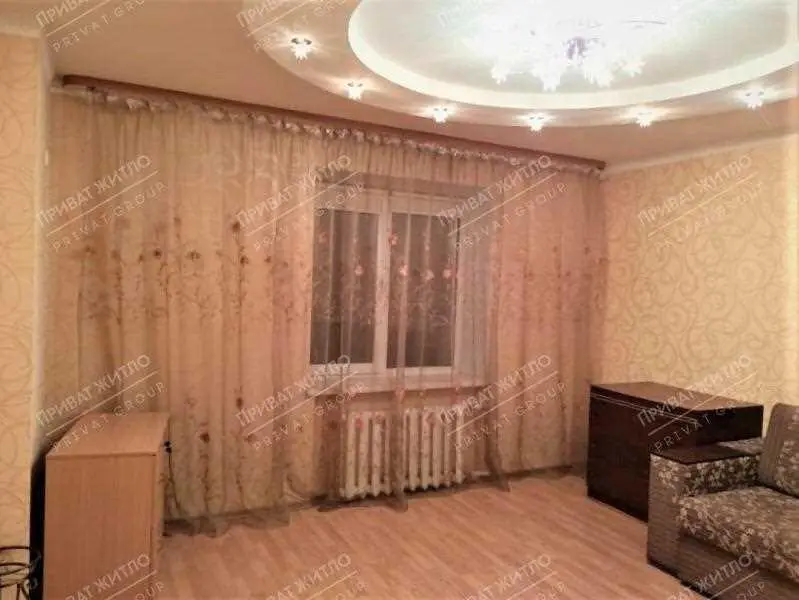 Двокімнатна квартира на Подолі!