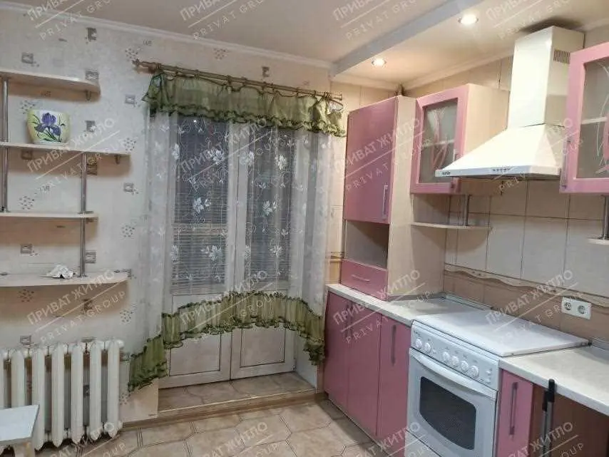 Двокімнатна квартира на Подолі!