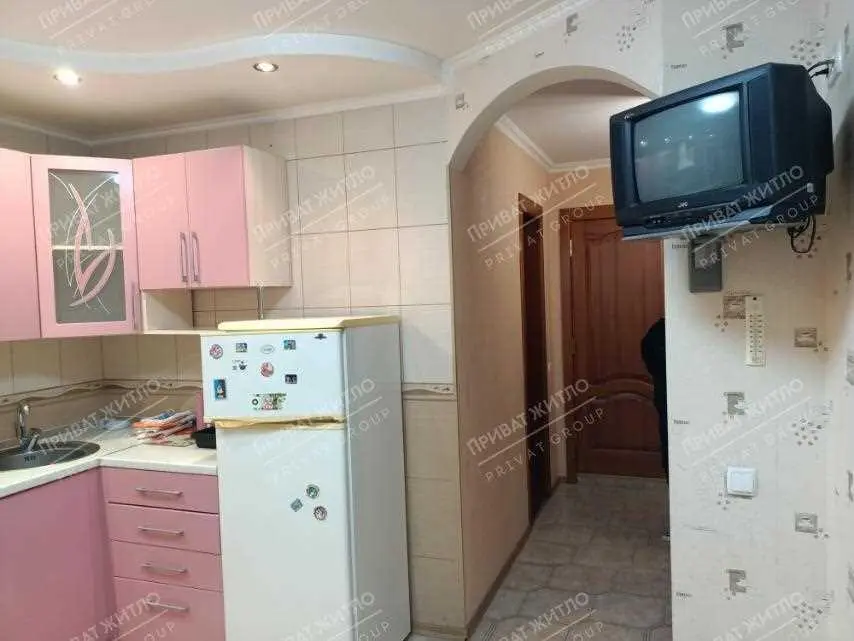 Двокімнатна квартира на Подолі!