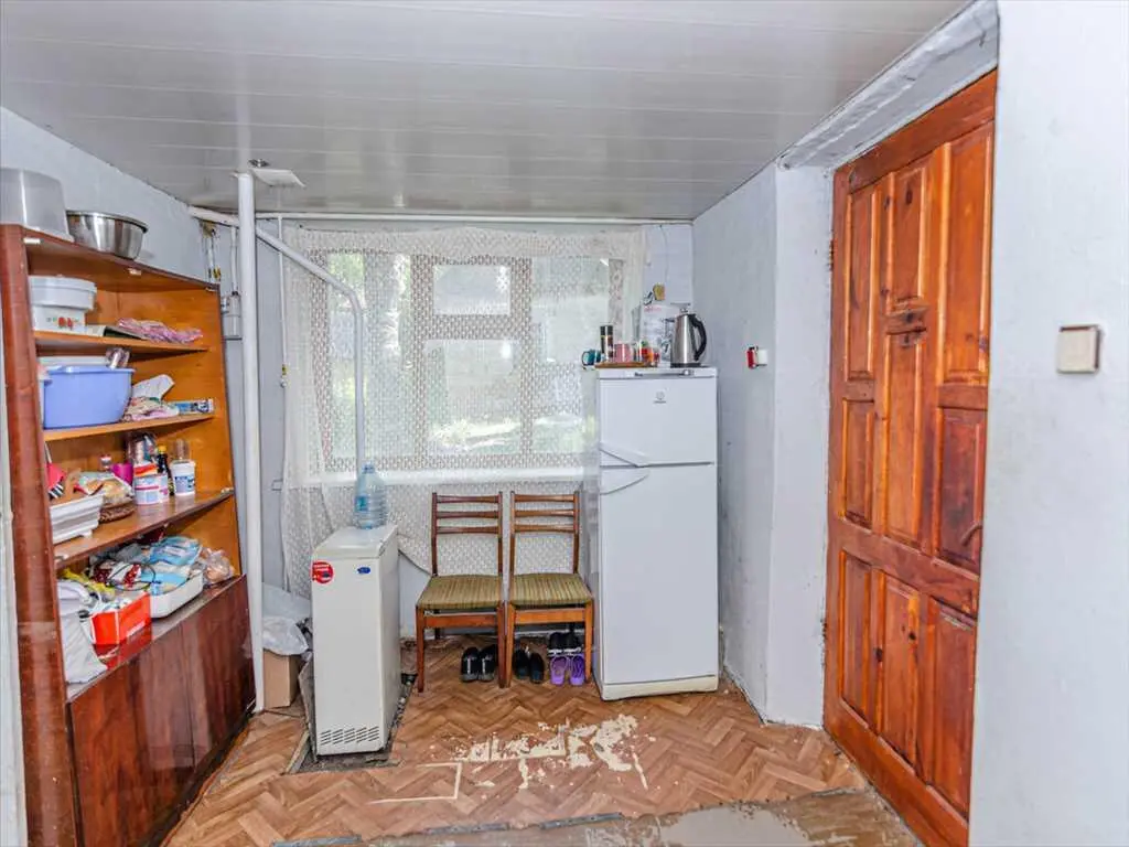 Житловий будинок в затишному пригороді,  за кілька хвилин від міста!