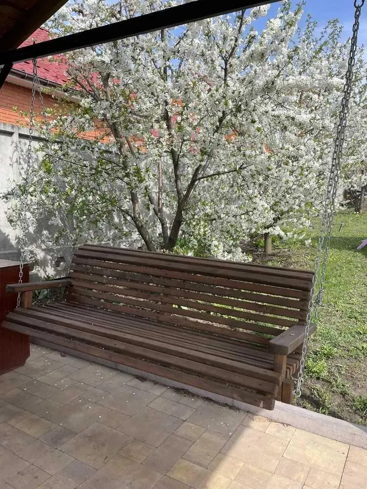 Новий будинок в престижному мікрорайоні.