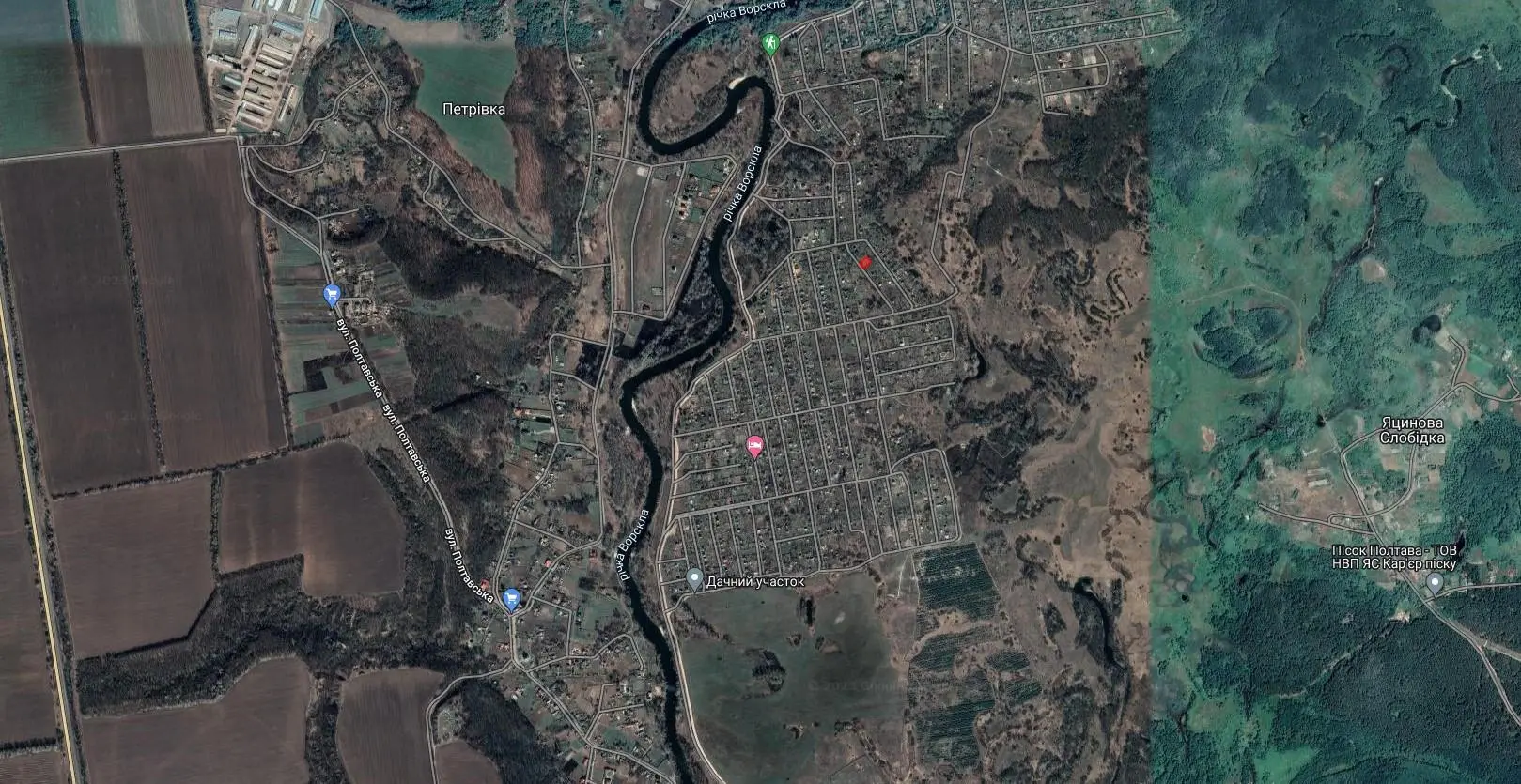 Ділянка в с. Петрівка, до річки 550 метрів 