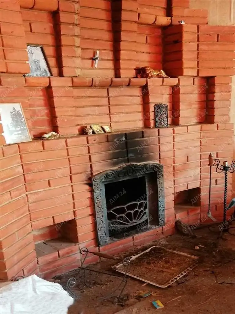 Просторий двоповерховий будинок в Яківцях