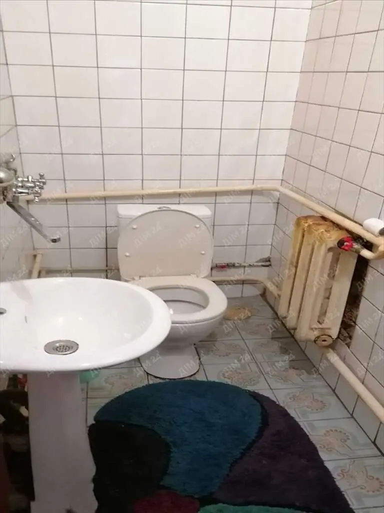 Просторий двоповерховий будинок в Яківцях