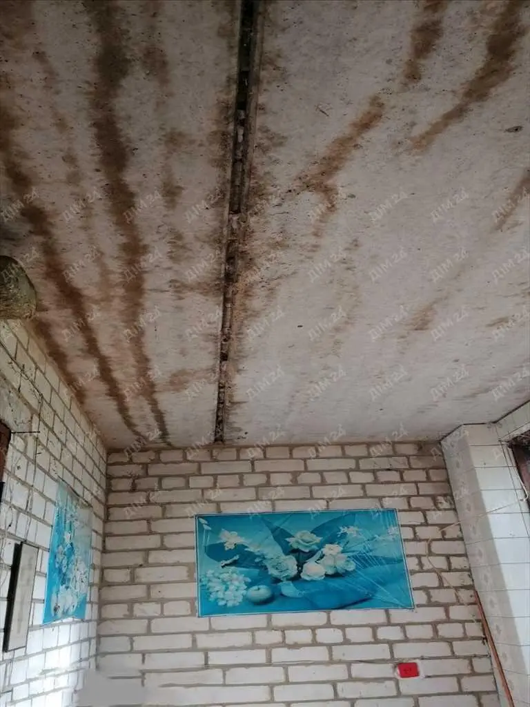 Просторий двоповерховий будинок в Яківцях