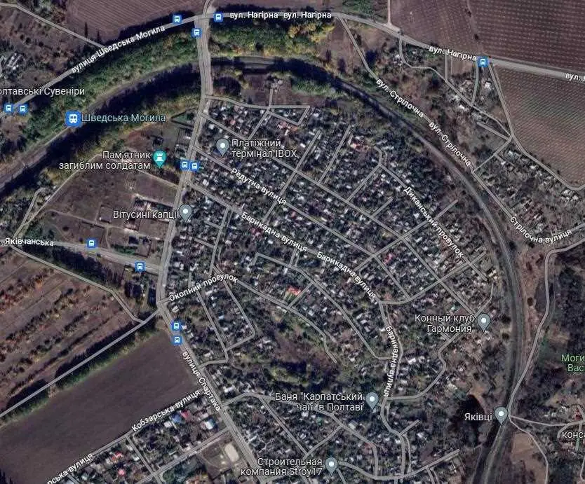 Ділянка під забудову в Ближніх Яківцях.