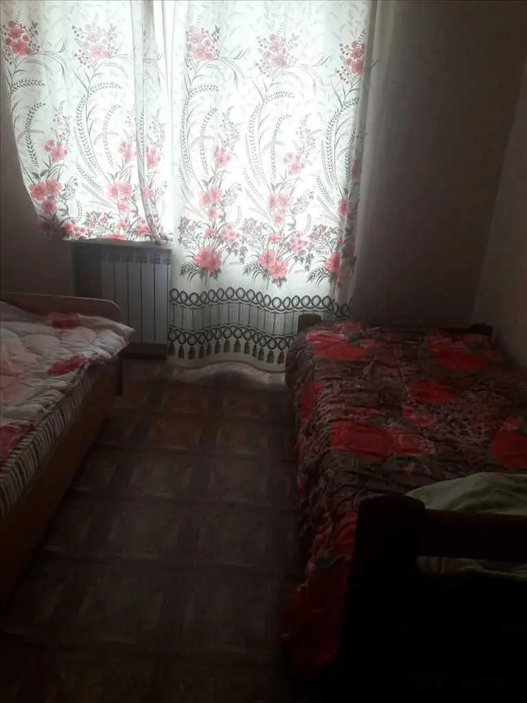 Трикімнатна квартира в Нових Санжарах.