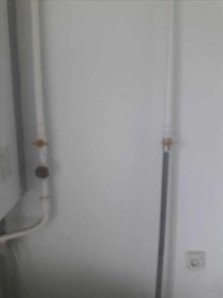 Трикімнатна квартира в Нових Санжарах.