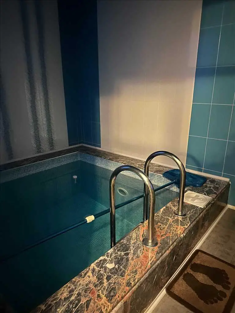 Шикарний будинок в Яківцях!

