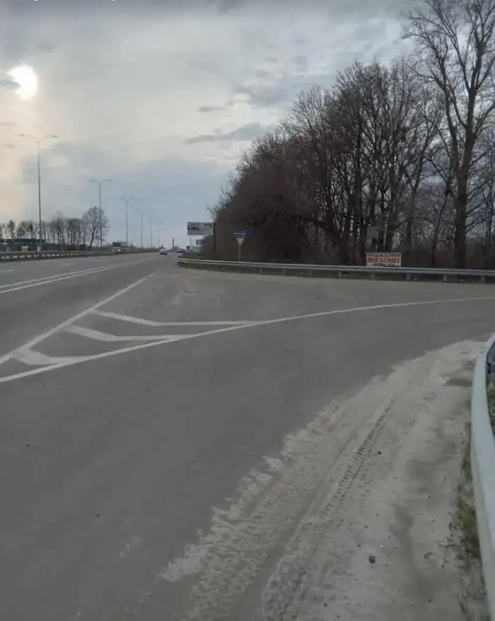 Ділянка поруч траси "Київ-Харків"