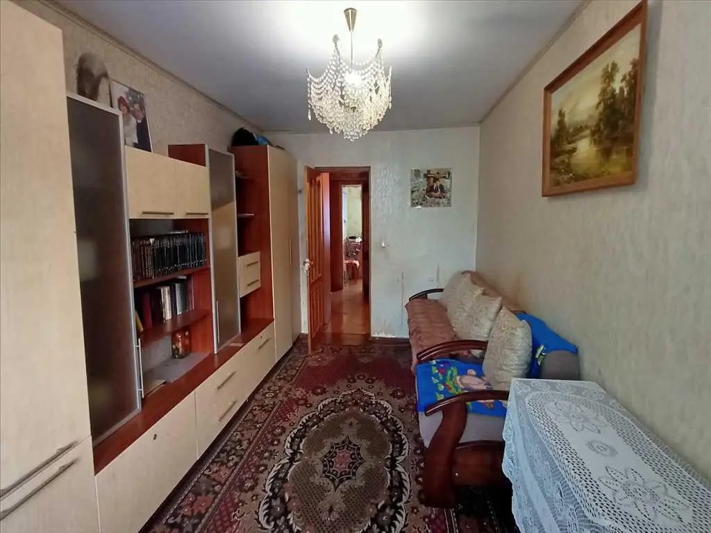 Трикімнатна квартира на Чайковського