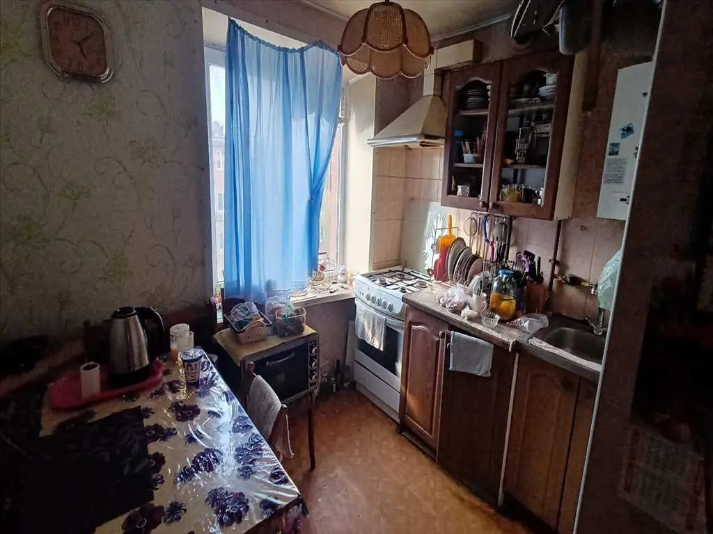 Трикімнатна квартира на Чайковського