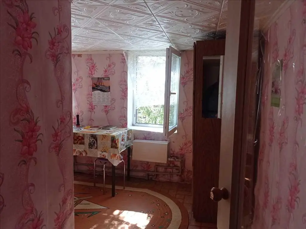 Будинок з видом на Хрестовоздвиженський  монастир