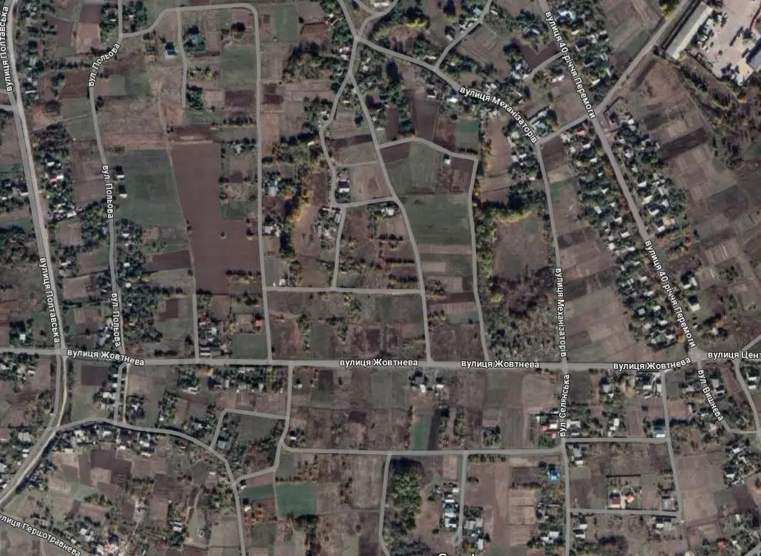 Ділянка в Жуках,світло приєднане, поряд зупинка! 