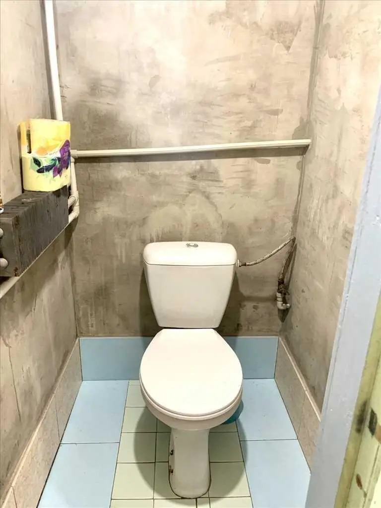 2 поверховий цегляний будинок у с.Коломацьке, 20 км від Полтави