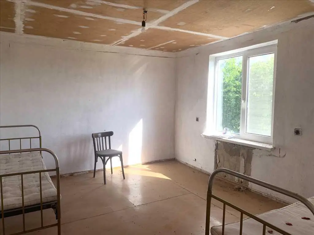 2 поверховий цегляний будинок у с.Коломацьке, 20 км від Полтави