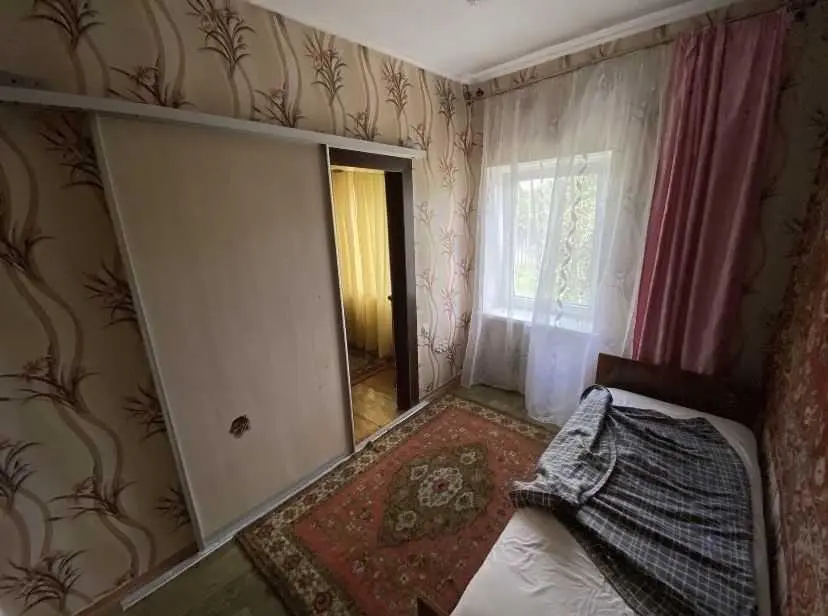 Окремий будинок зі зручностями в Рибцях.  