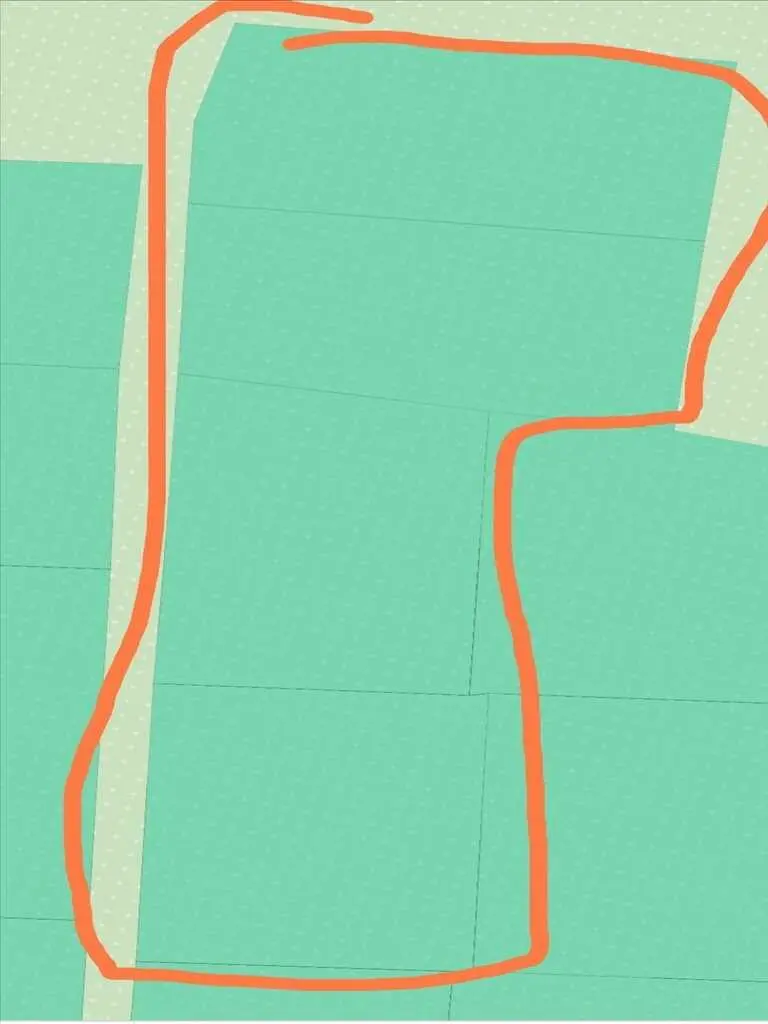 Вороніна. Чотири ділянки в гарній локації.