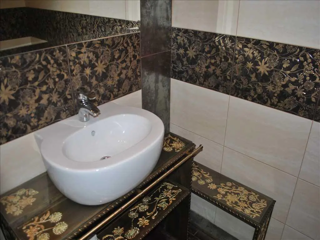 Два рівня індивідуальності в районі Березового скверу. 

