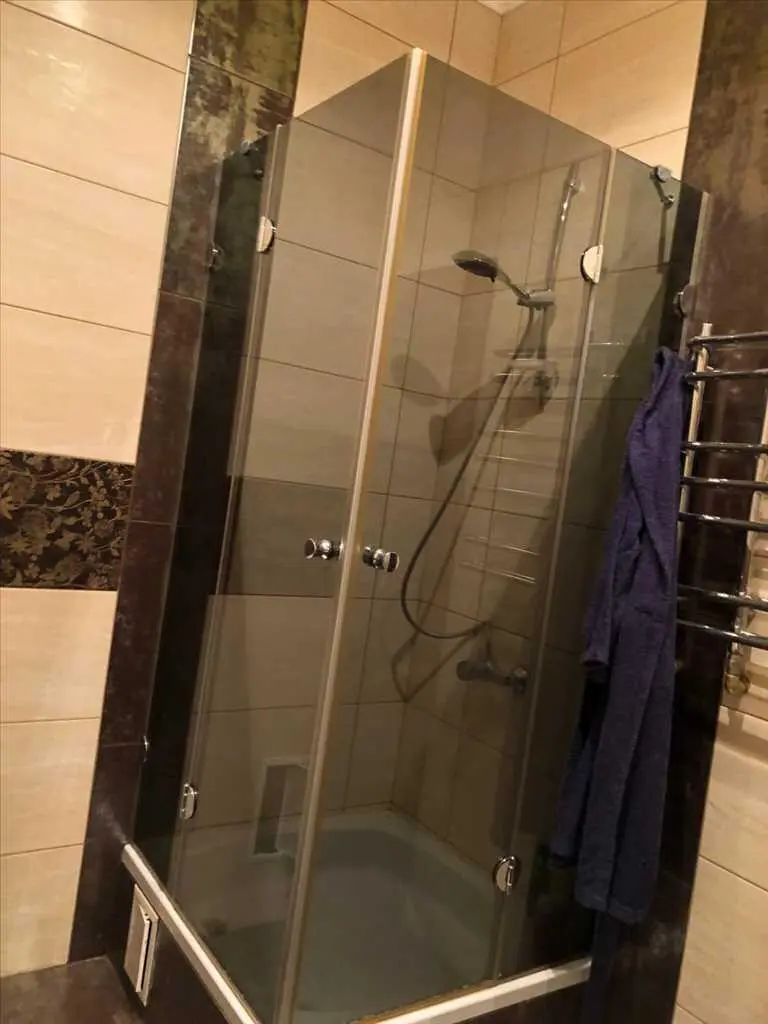 Два рівня індивідуальності в районі Березового скверу. 

