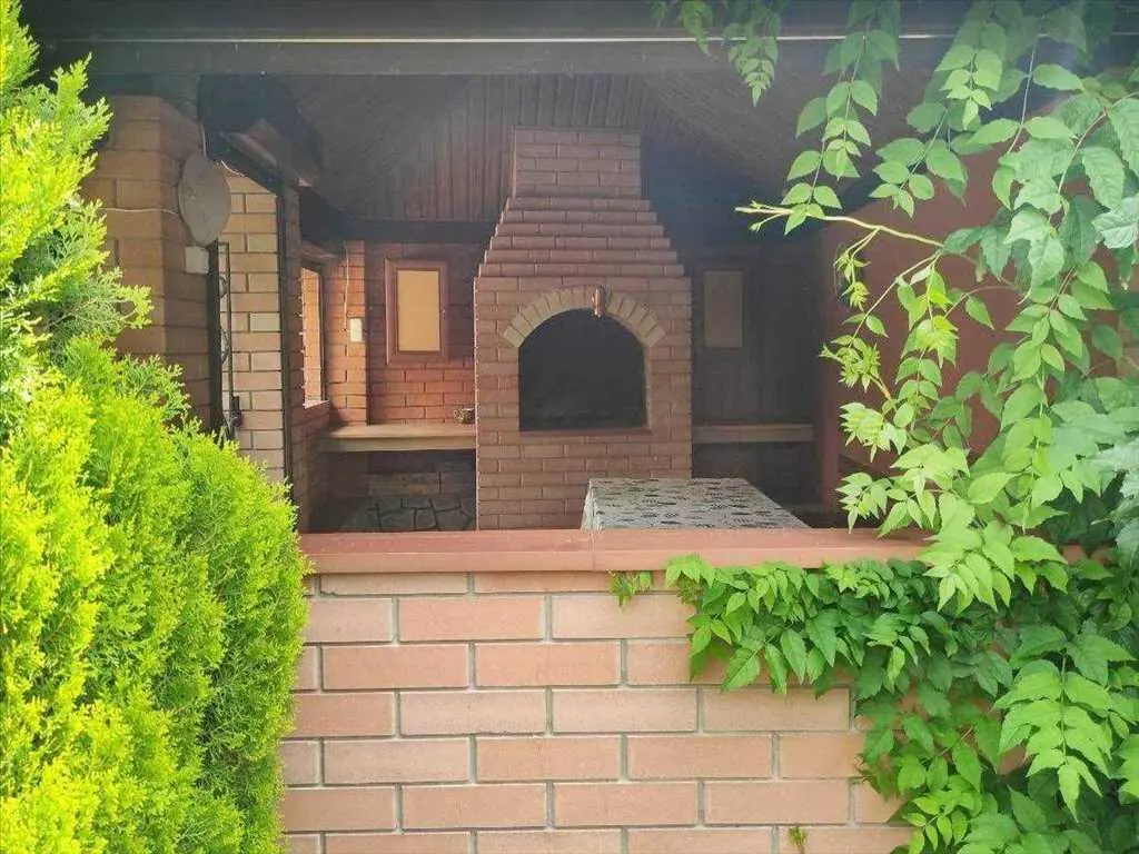 Будинок вашої мріїї з виходом до ставка