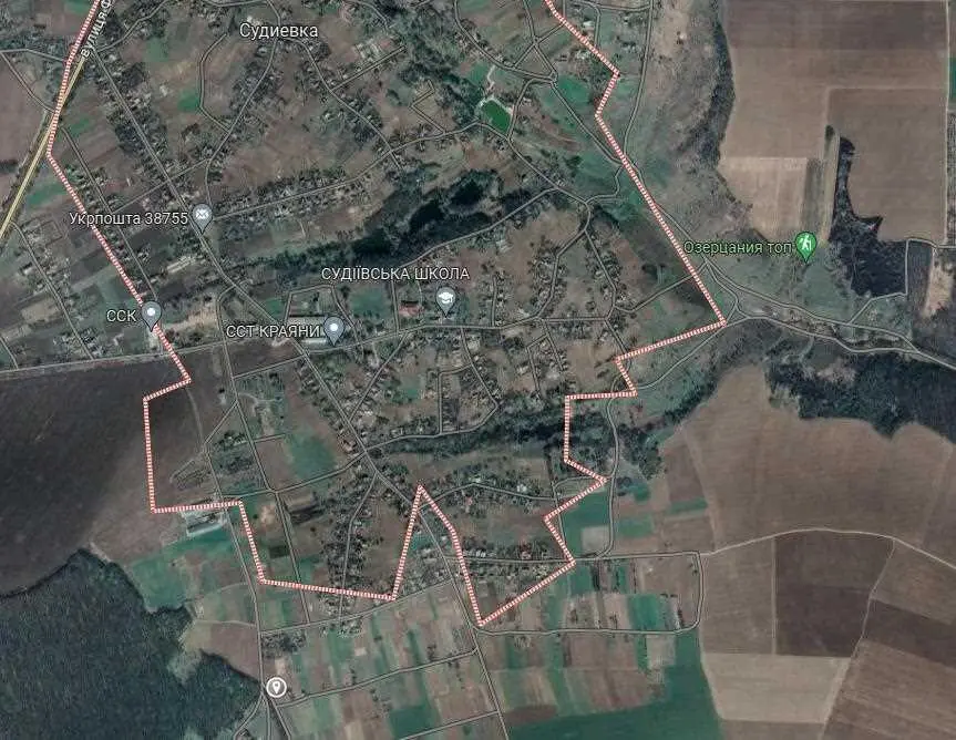 Земельна ділянка поруч з лісом в Судіївці.