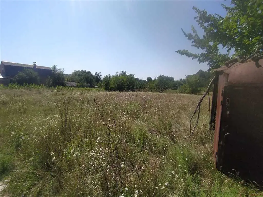 Земельна ділянка в Івашках